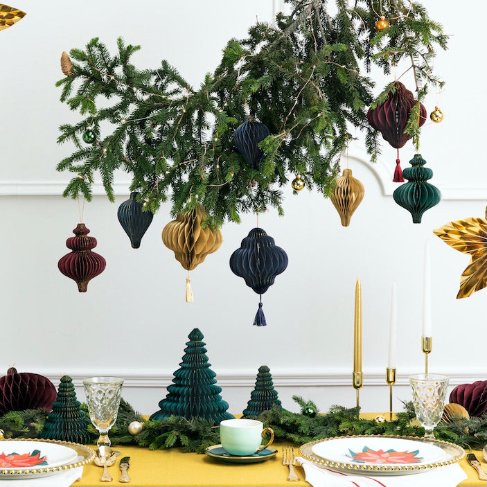 decoración para el arbol de color mostaza