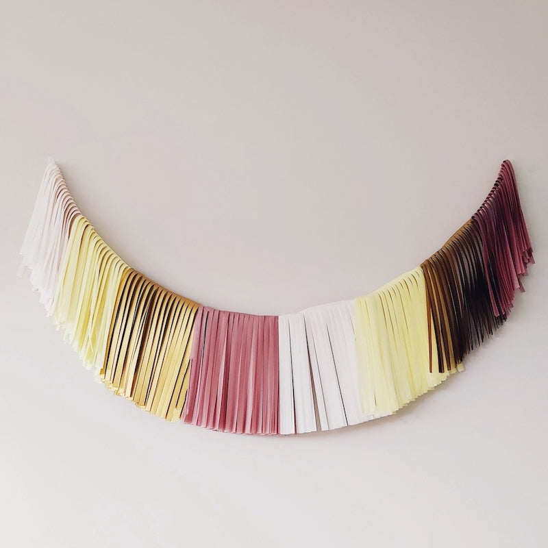 Guirnalda flecos papel de seda roda dorado