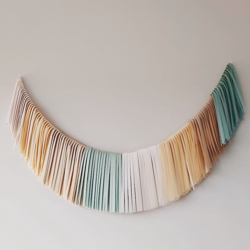 Guirnalda flecos papel de seda verde olivo